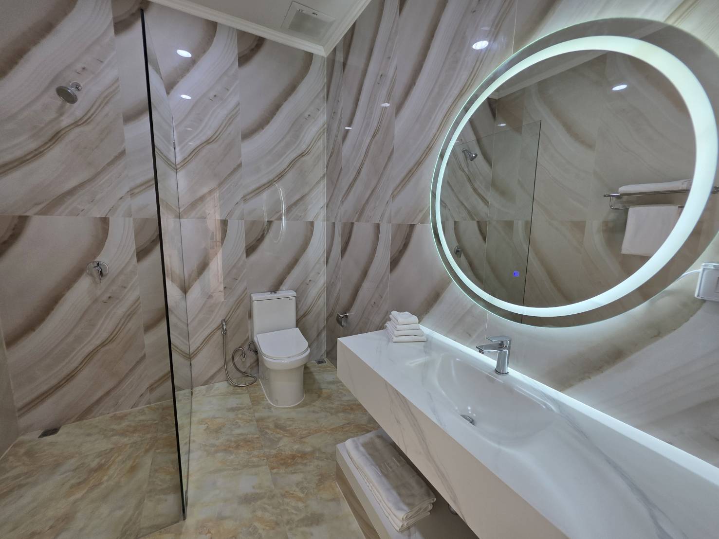 Elegant bathroom with modern fixtures in the Tropical Escape Room at Ta Yai Beach Resort, Koh Larn